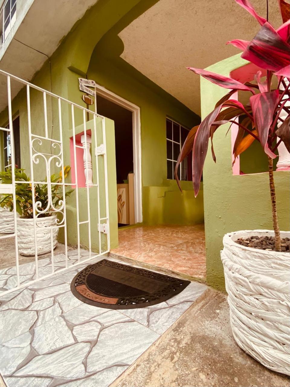 Cindy'S Garden Stay Ocho Rios Kültér fotó